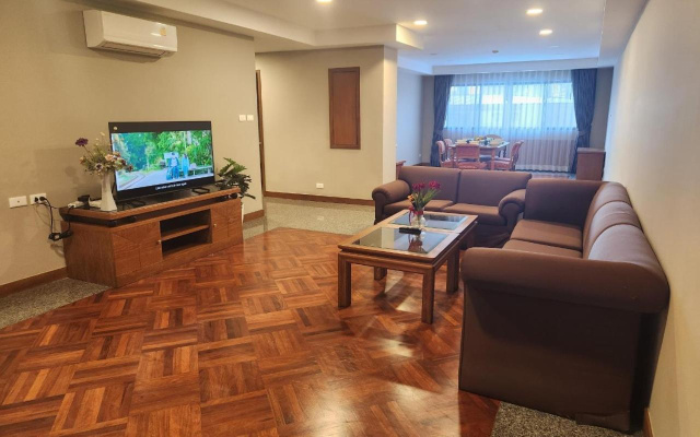United Tower Thonglor by Aspira