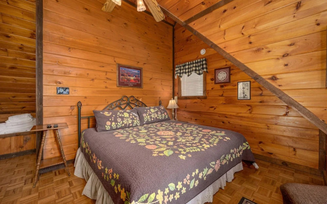 Windsong 2 Br cabin by RedAwning