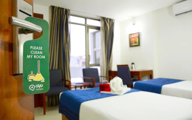 Hotel Divine Inn