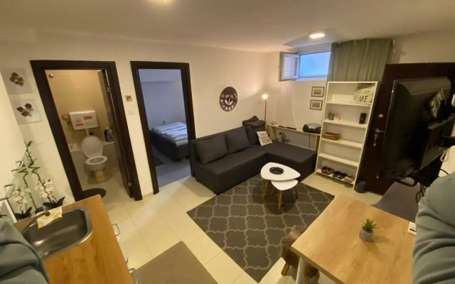 N6 Apartment