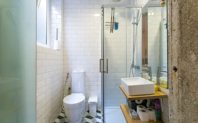 Bica Elevator Apartment Rentexperience