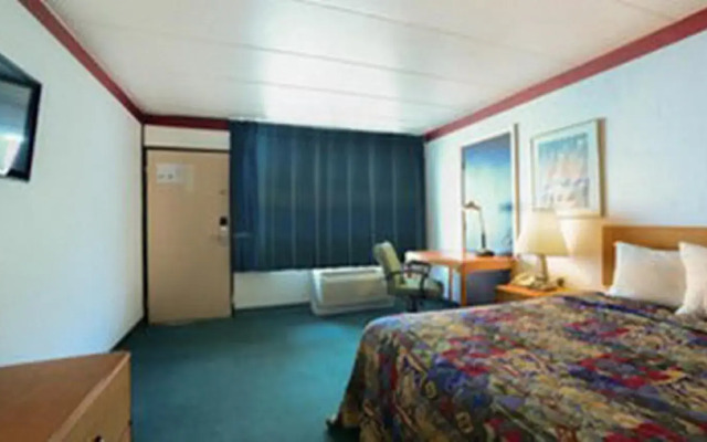 Loyalty Inn Maryville