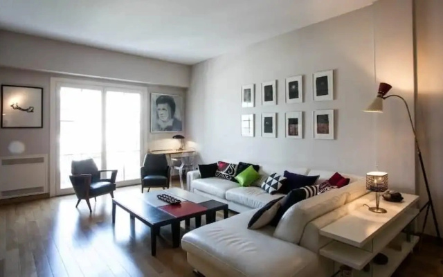 El Jacaranda Large 3 BR With Balcony in Recoleta