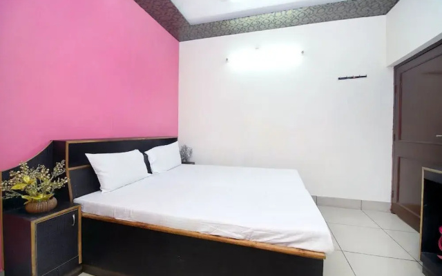 Mr Shawarma Family Restaurant & Hotel by OYO Rooms