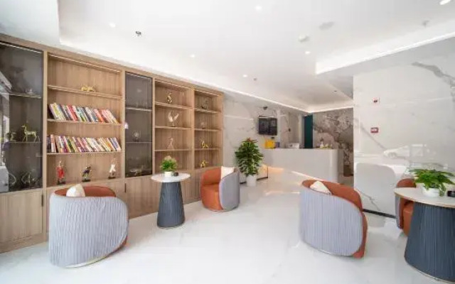 NiceHotel Smart Light Luxury Hotel (Minhang China Normal University)