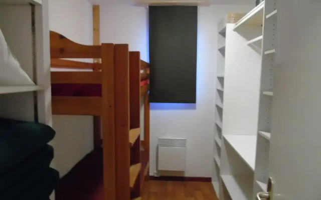 Lou Services Apartment CB11 LSI 001
