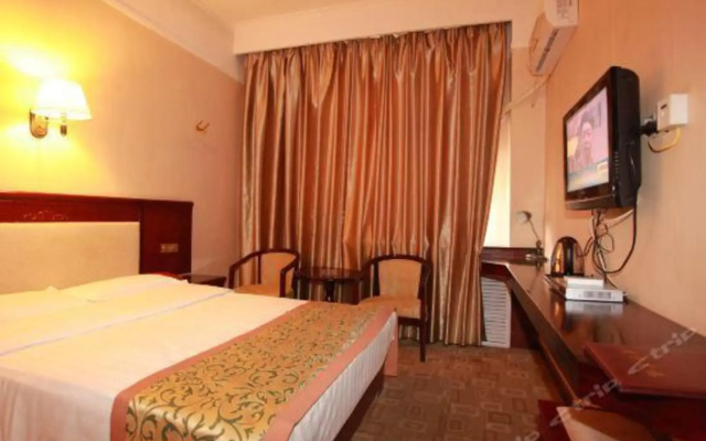 Huangpu Hotel