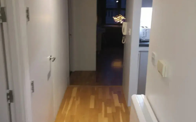 1 Bed Flat - Sleeps 2 - Parking - Wifi