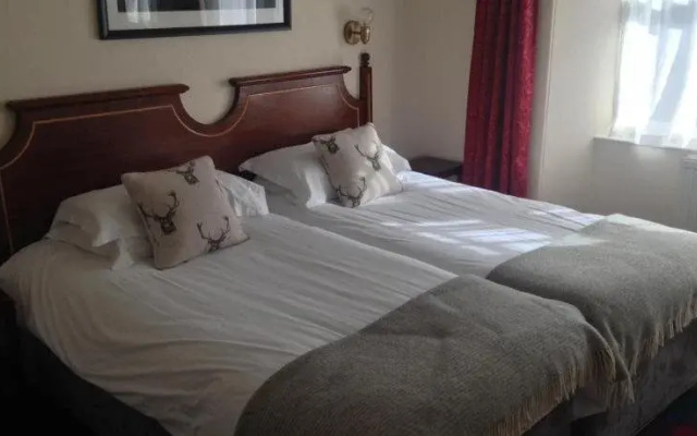 Highlander Inn
