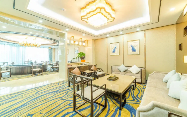 Hundred Hotel