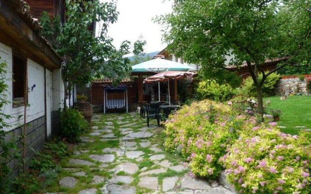 Guest House Stela