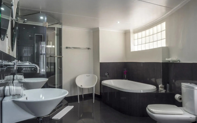 Villa Afrikana Guest Suites