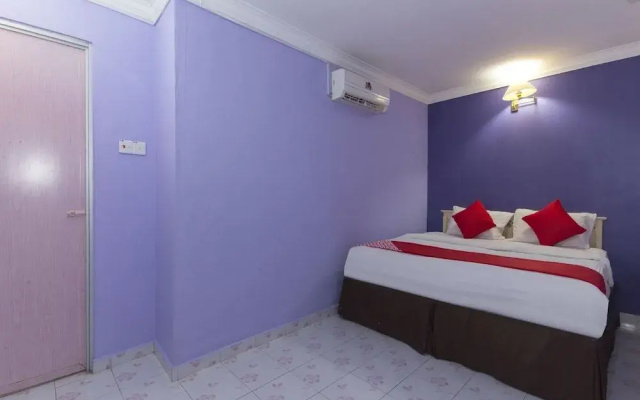 OYO 906 Happy 92 Hotel Lumut