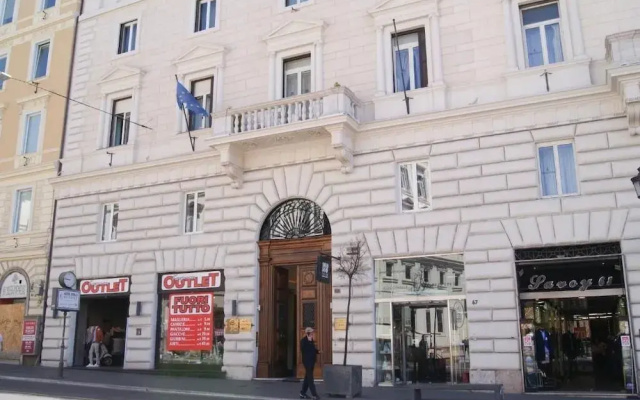 Esposizione Luxury Rome