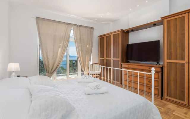 Amazing Home in Matulji With 5 Bedrooms, Jacuzzi and Wifi