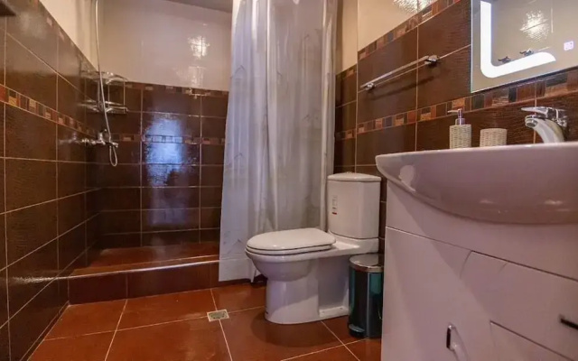 Stay Inn на ул. Амиряна, 4/6