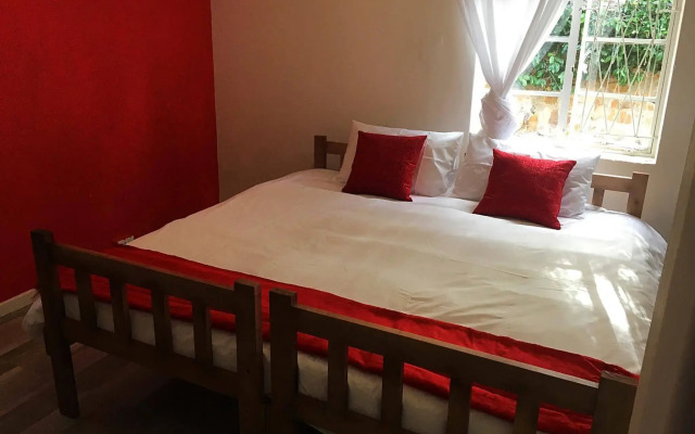 Wanderlust Adventures - Hostel/Backpacker