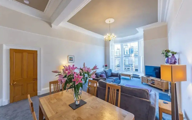 Wonderful Luxury West End Apartment