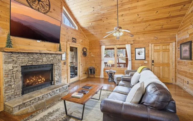 Smoky Grace 1 Bedroom Home