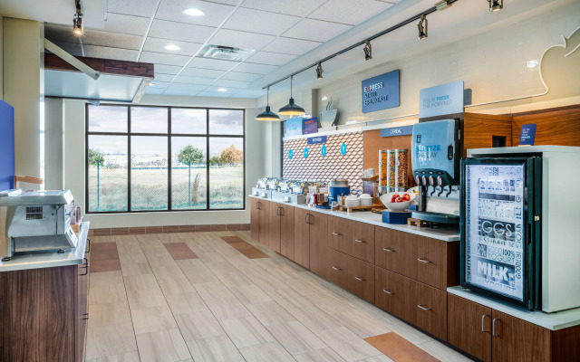 Holiday Inn Express Hotel & Suites Tappahannock by IHG