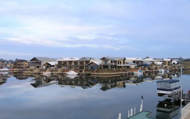 Dolphin Point B&B
