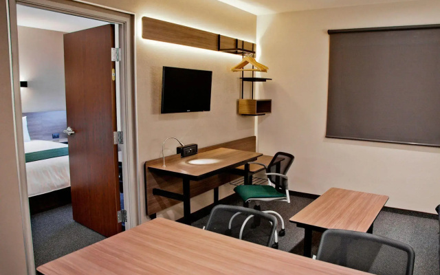 City Express Suites by Marriott Puebla FINSA