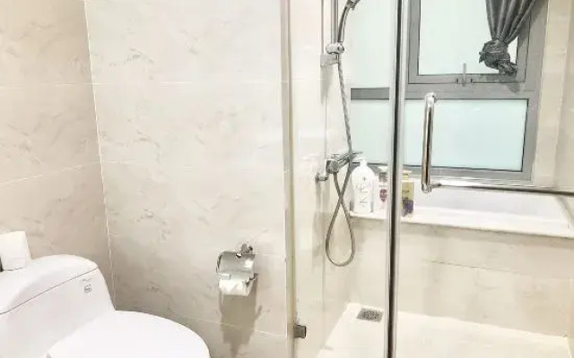 Luxury Apartment at Vinhomes Central #8