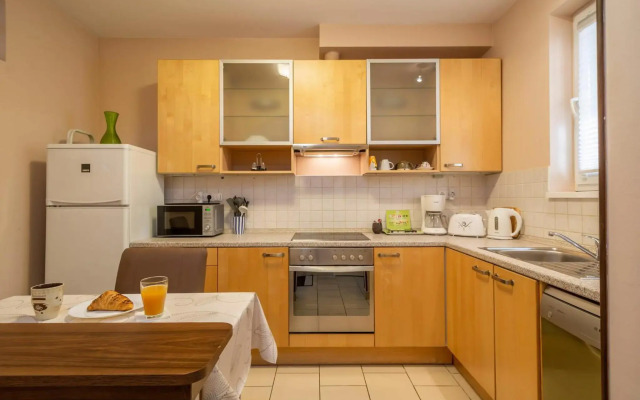 Santos 1214 Apartment