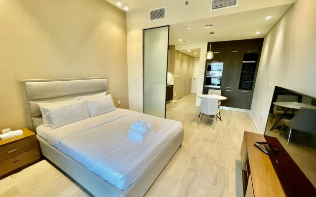 Brand new studio with balcony at Park View