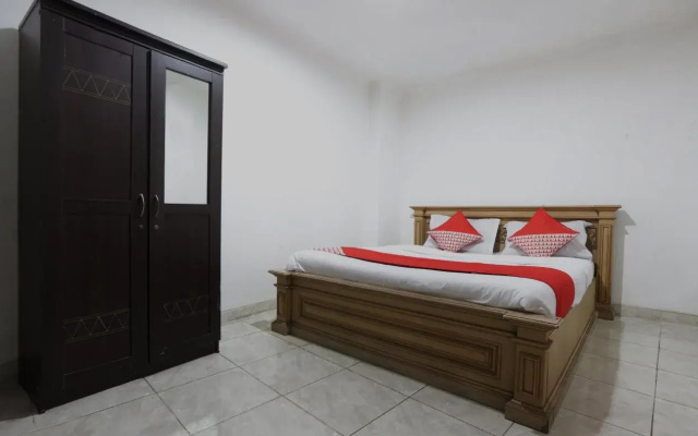 OYO 132 Anggrek Murni Residence