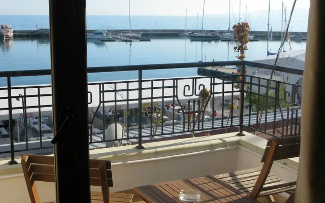 Iris Hotel