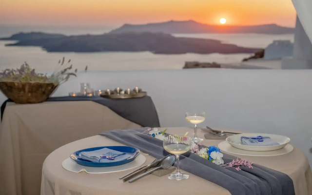 Apeiron Blue Santorini – Adults Only 14 plus by Apeiron Hotels