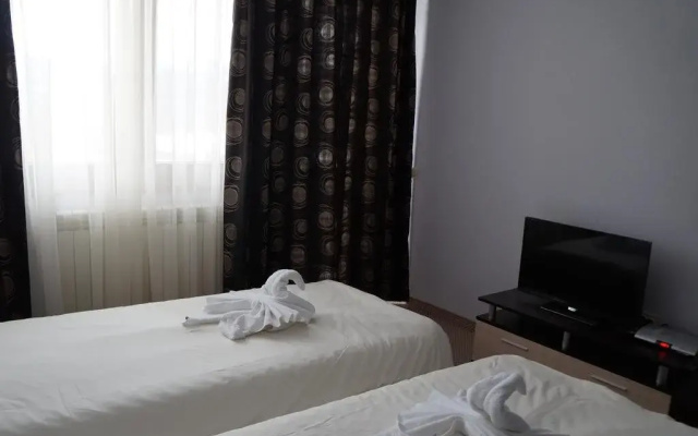 Family Hotel KrisBo