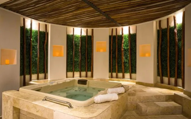 Cancún Vacation Club at Fiesta Americana