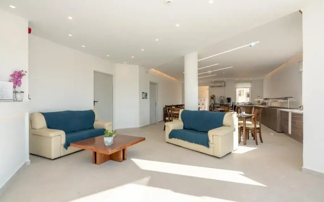 GT Beach Hotel