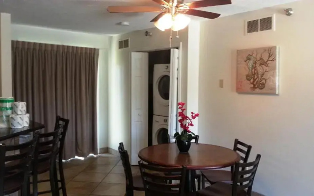 Put-In-Bay Poolview Condo #6