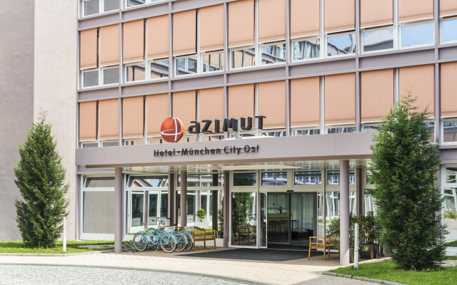 Отель AZIMUT Hotel Munich Германия, Мюнхен - 10 отзывов об отеле, цены и фото номеров - забронировать отель AZIMUT Hotel Munich онлайн вид на фасад