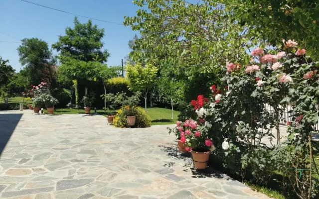 Kardiakafti Village