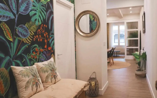 Homeloving apartment Bilbao centre with Parking space