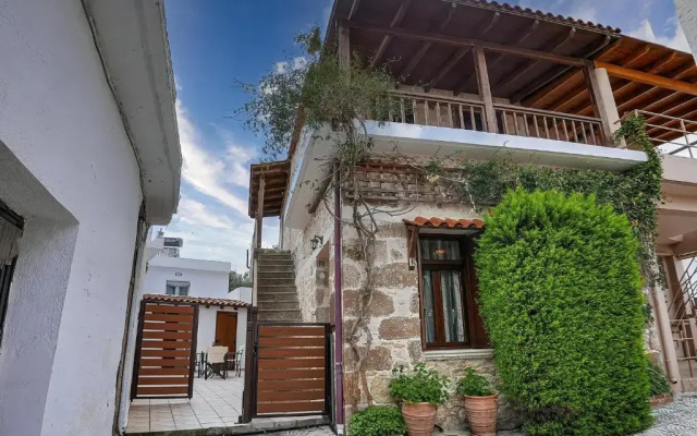 Stone House In Agia Paraskevi