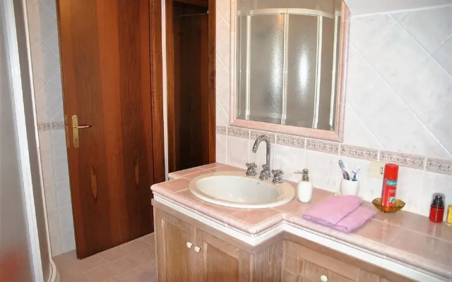 Holiday House for 8 Persons With Pool