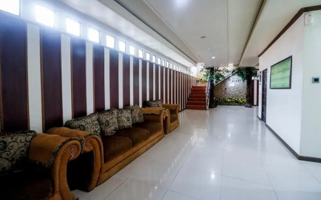 RedDoorz Plus @ Banjarmasin Tengah