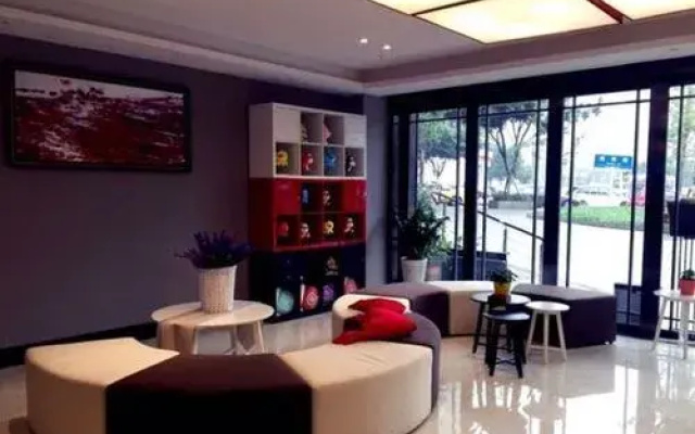 Ibis Chongqing Ranjiaba