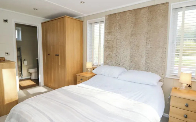 Seren Lodge