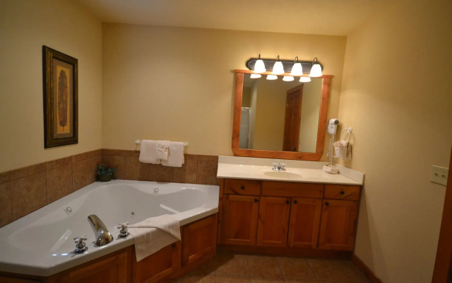 StoneBridge Resort