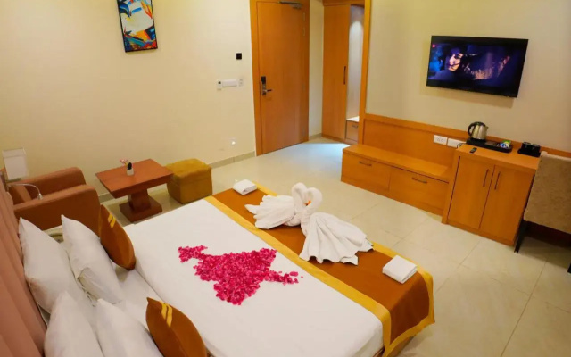Hotel Cheer Royale