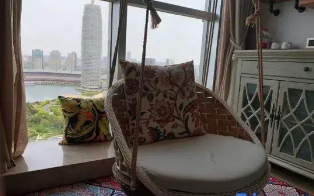 Half Acre City Lodge (Zhengzhou East Railway Station Exhibition Center)