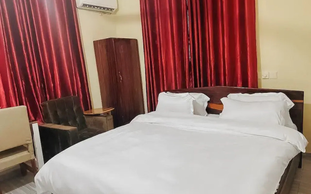 Senalli Hotel