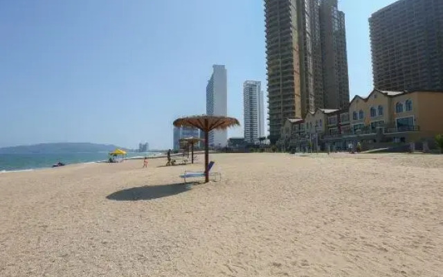 Xingfu Bay Seaview Apartment
