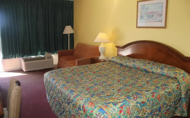 Cruise Port Inn